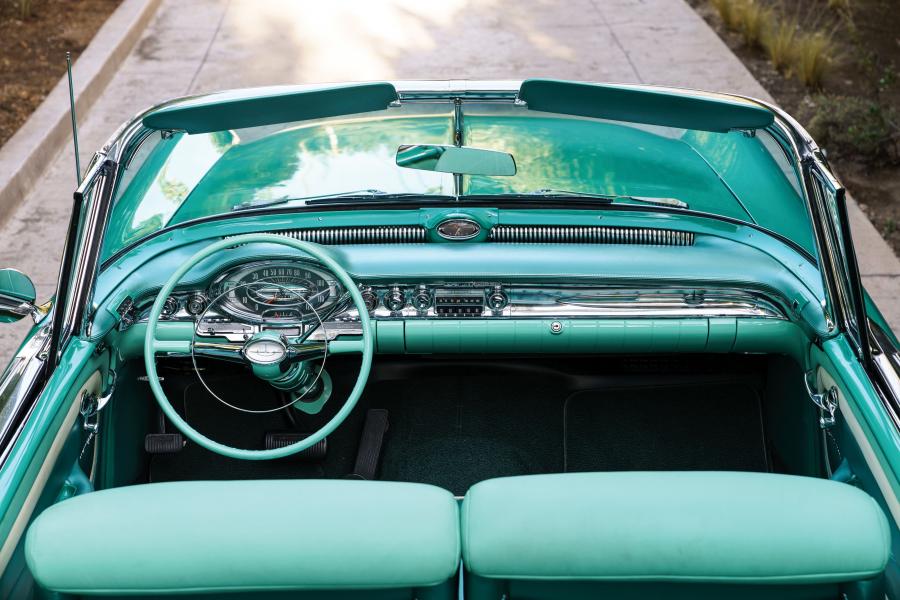 Торпедо Oldsmobile Starfire 98 Convertible (3067DX) 1957 года  (фото 27 из 27)